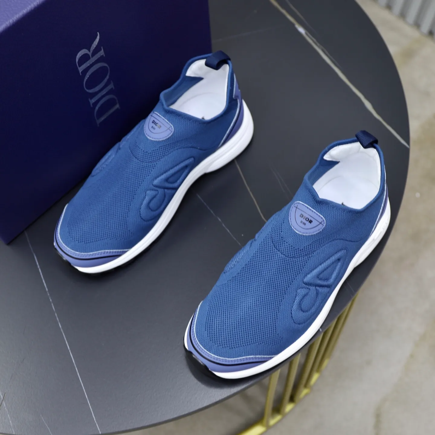 Men's shoes: 520💰Dior Dior B30 latest hot model shipped, original 1:1 manufacturing ▪️ Fabric: Original custom fly woven ▪️ Lining: Imported breathable mesh ▪️ Sole: Original molded non-slip outsole ▪️ Size: 38-46 (45, 46 custom-made, non-refundable)